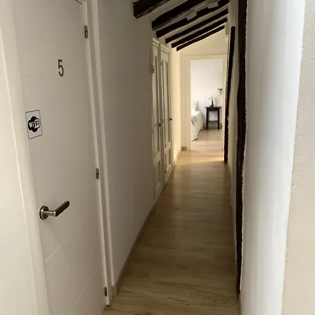 Precioso Atico En Casco Viejo Homestay szállás *