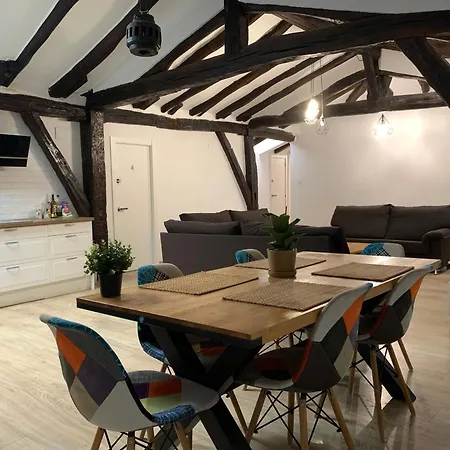 Precioso Atico En Casco Viejo