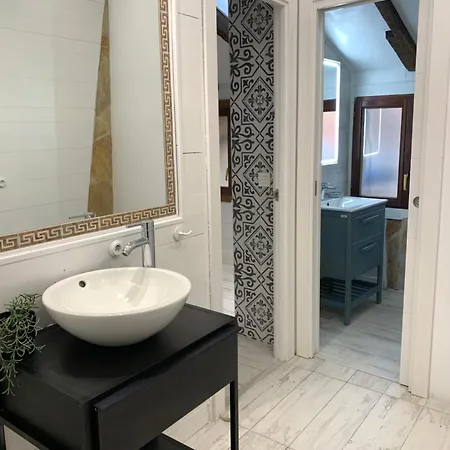 Precioso Atico En Casco Viejo Homestay
