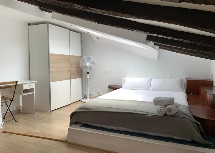 Precioso Atico En Casco Viejo